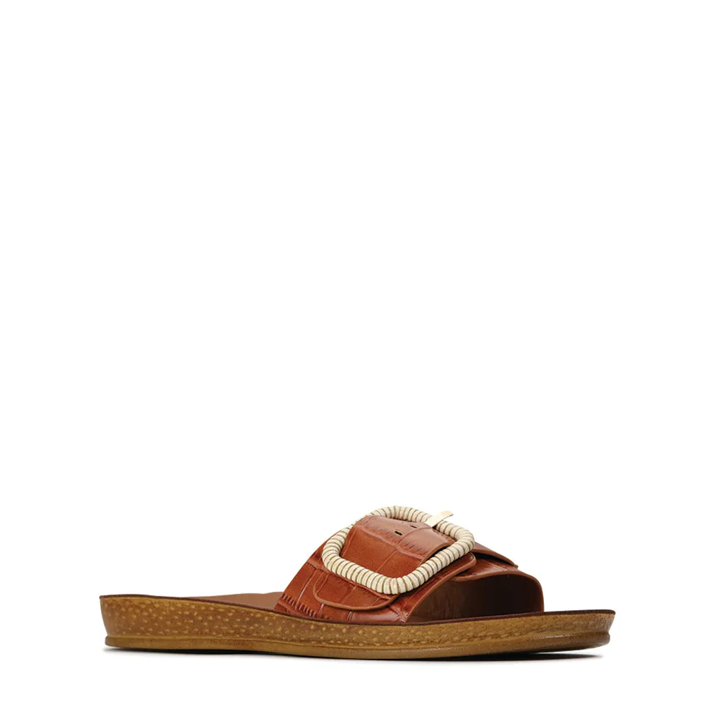 BRIO BUCKLE SLIDE SANDAL