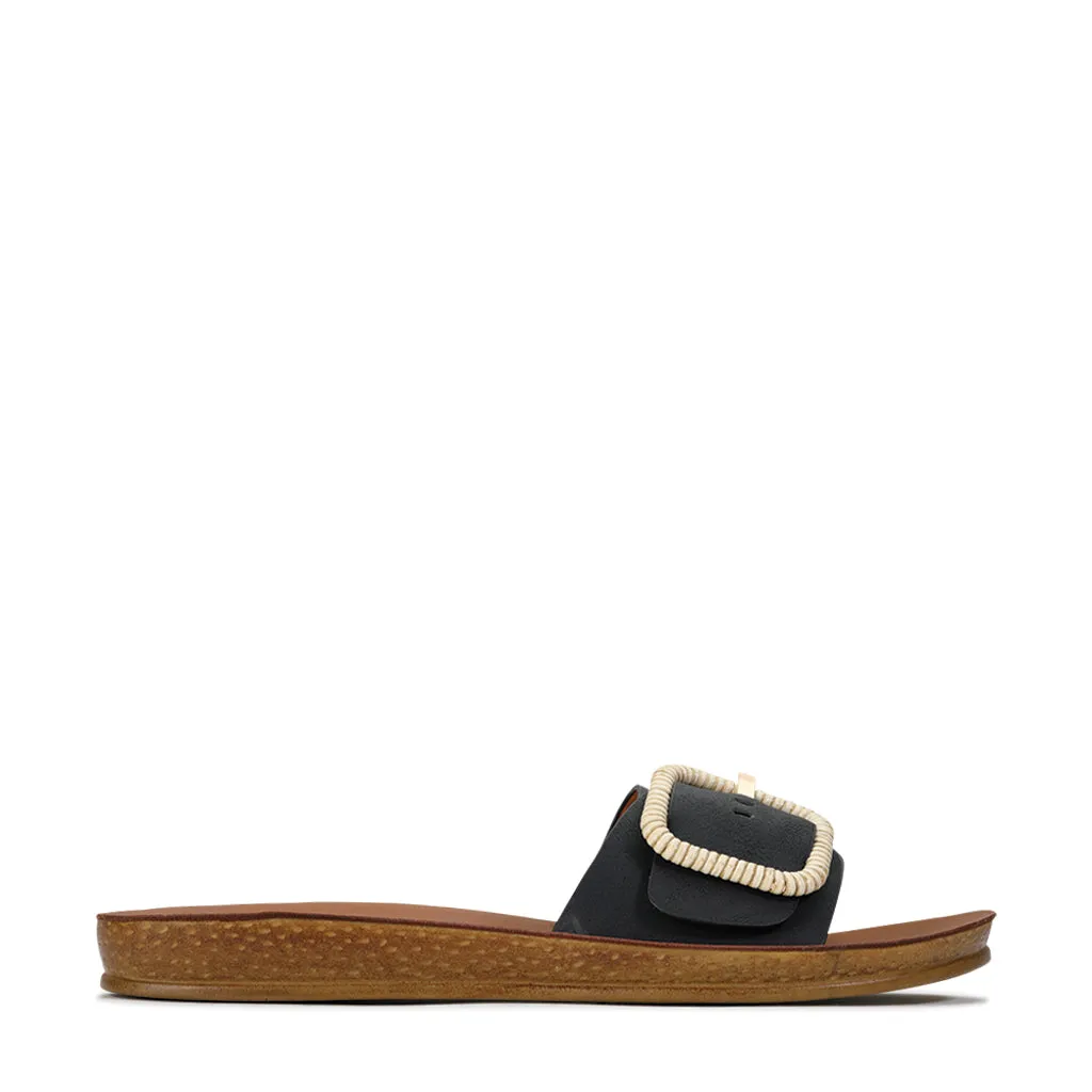 BRIO BUCKLE SLIDE SANDAL