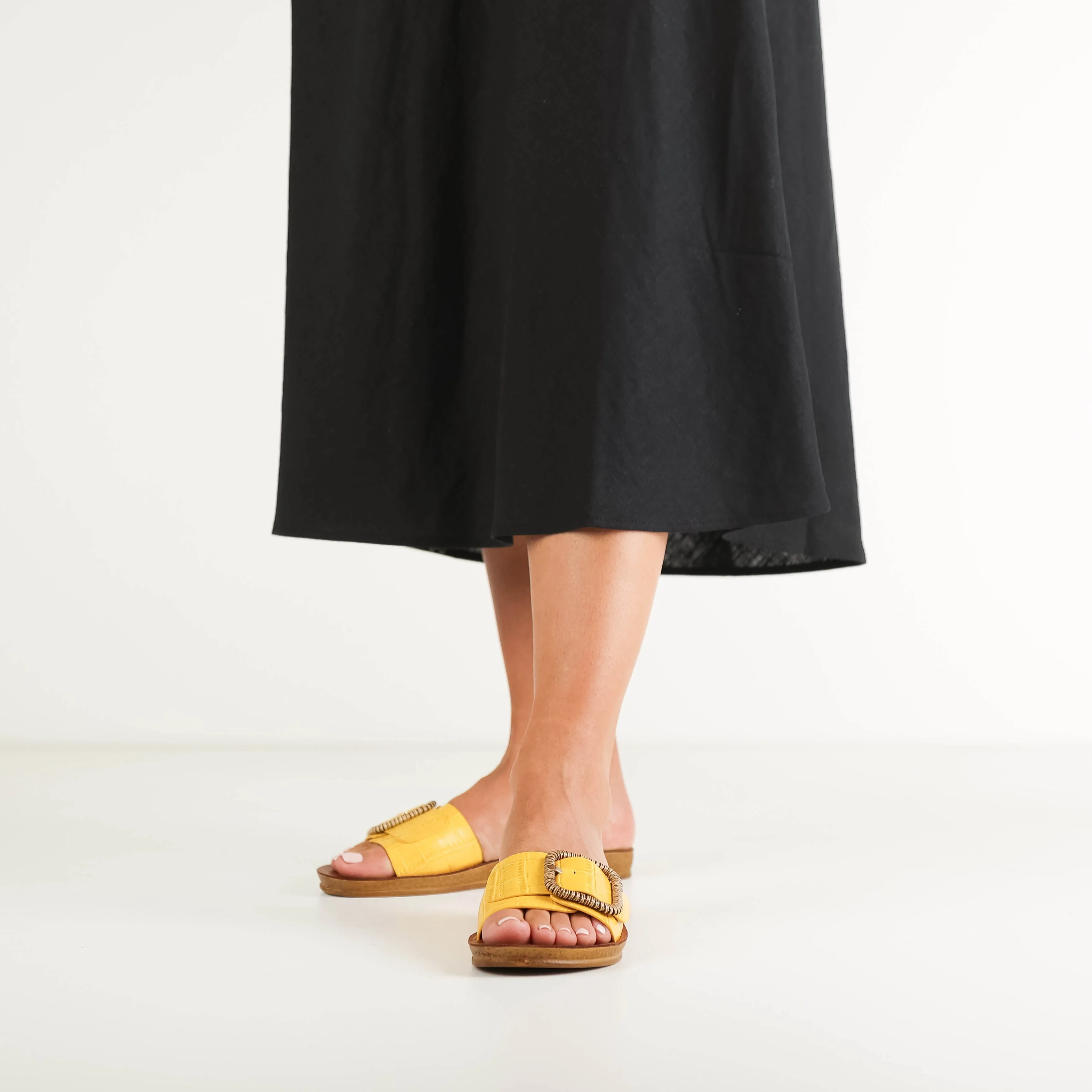 BRIO BUCKLE SLIDE SANDAL
