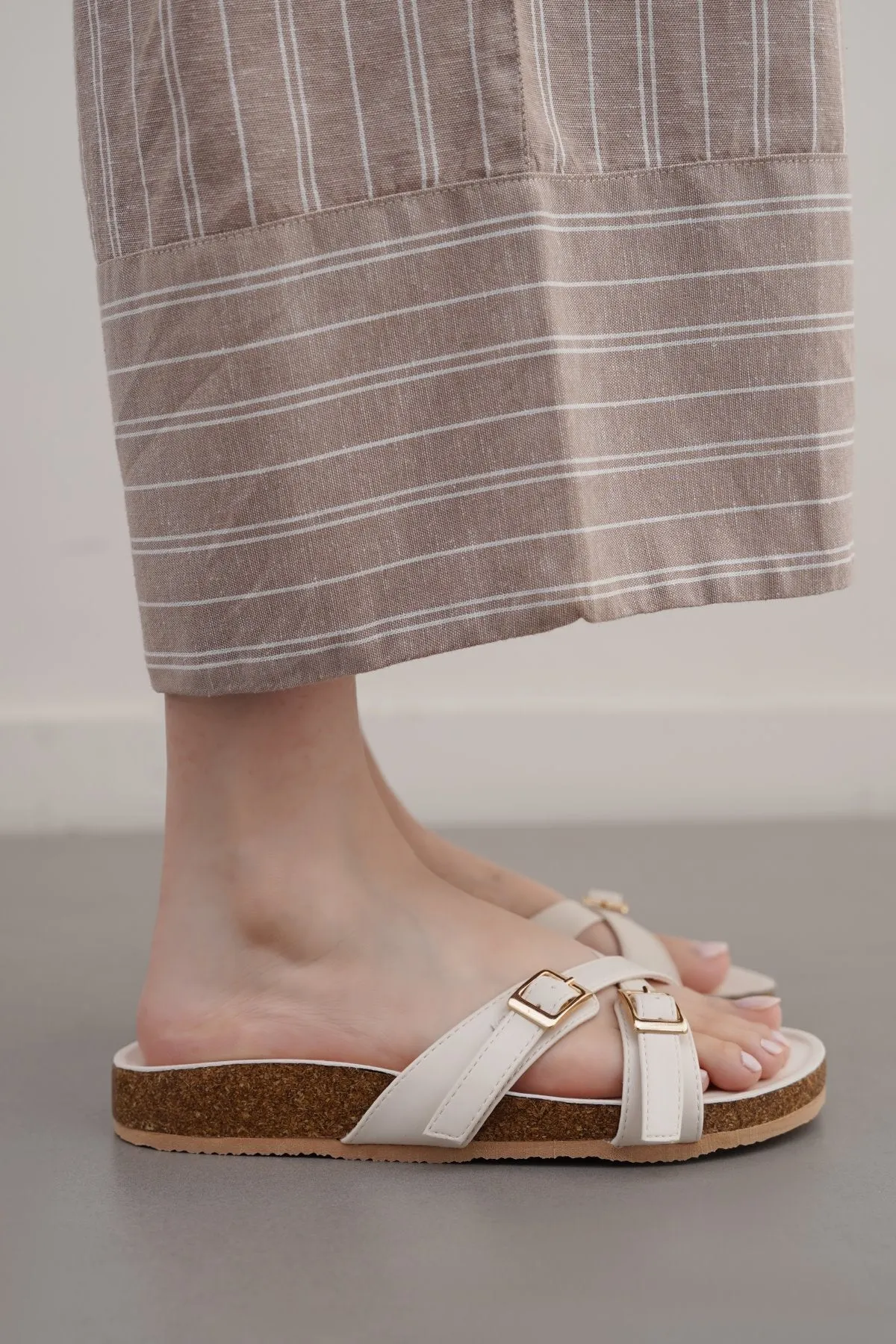 BUCKLE EASY SLIDES
