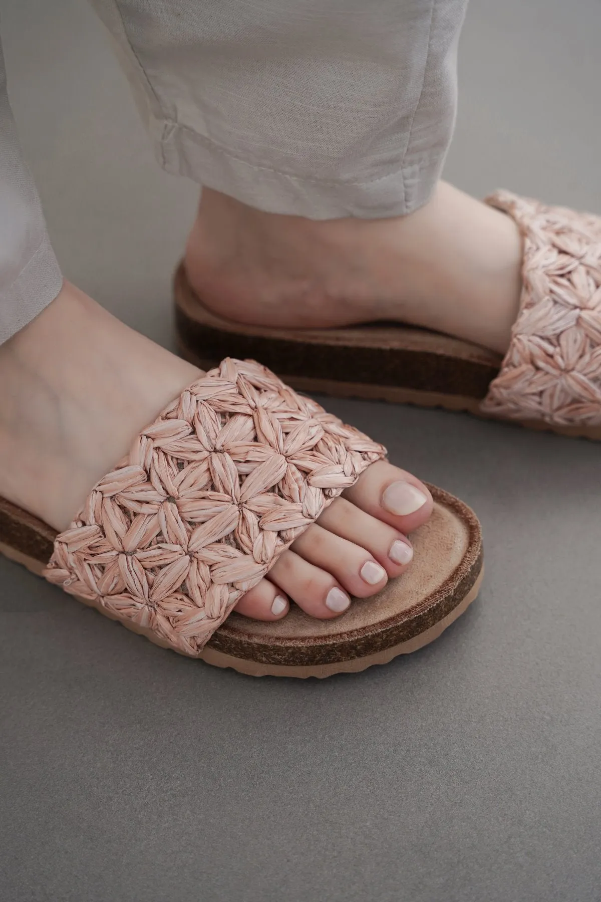 CALIFORNIA WEAVE SLIDES