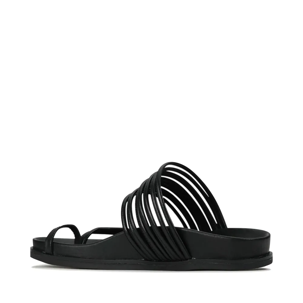 EOS Women's Carmella Toe Loop Sandal in Black