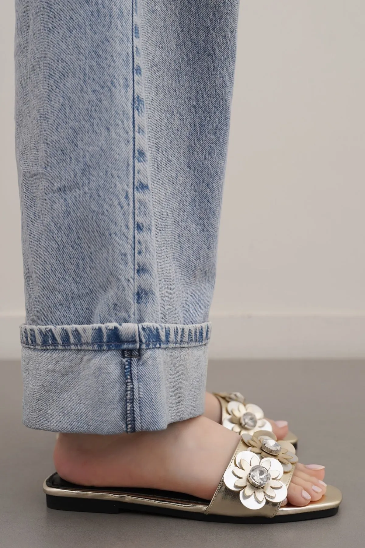FLOWER METALLIC SLIDES