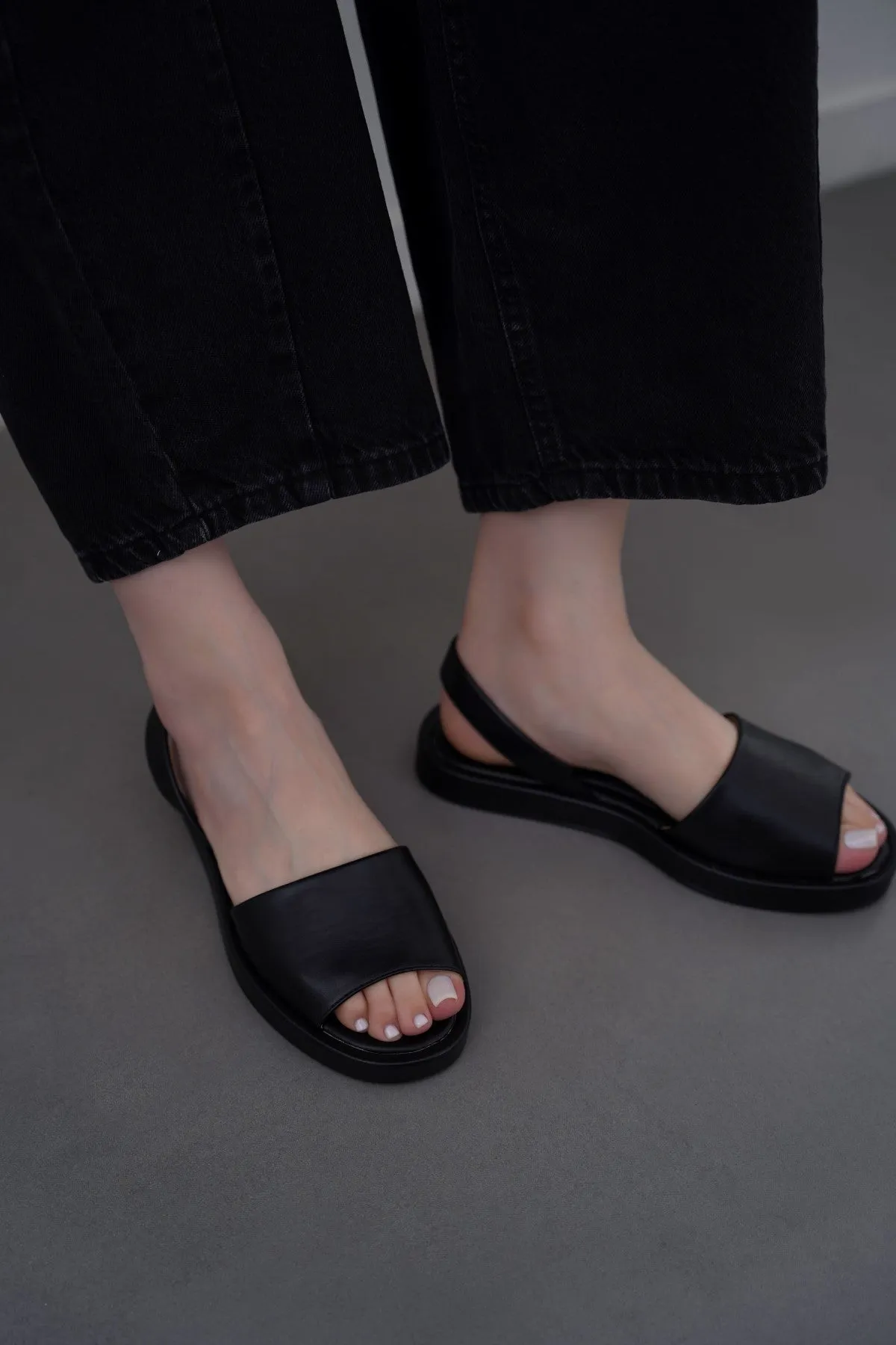 GREEK SLIPPER SANDAL