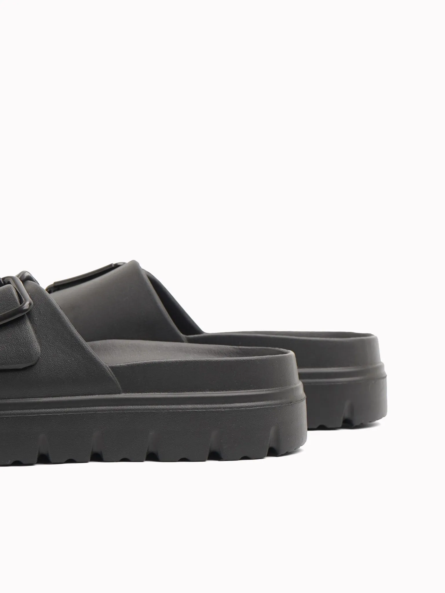 Lynette Flat Slides P799 EACH (ANY 2 AT P999)