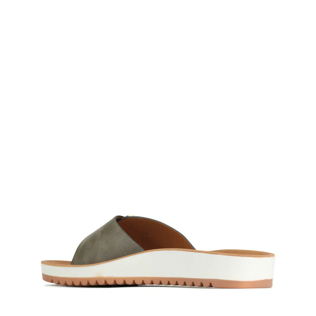 NAJA SLIDE SANDALS