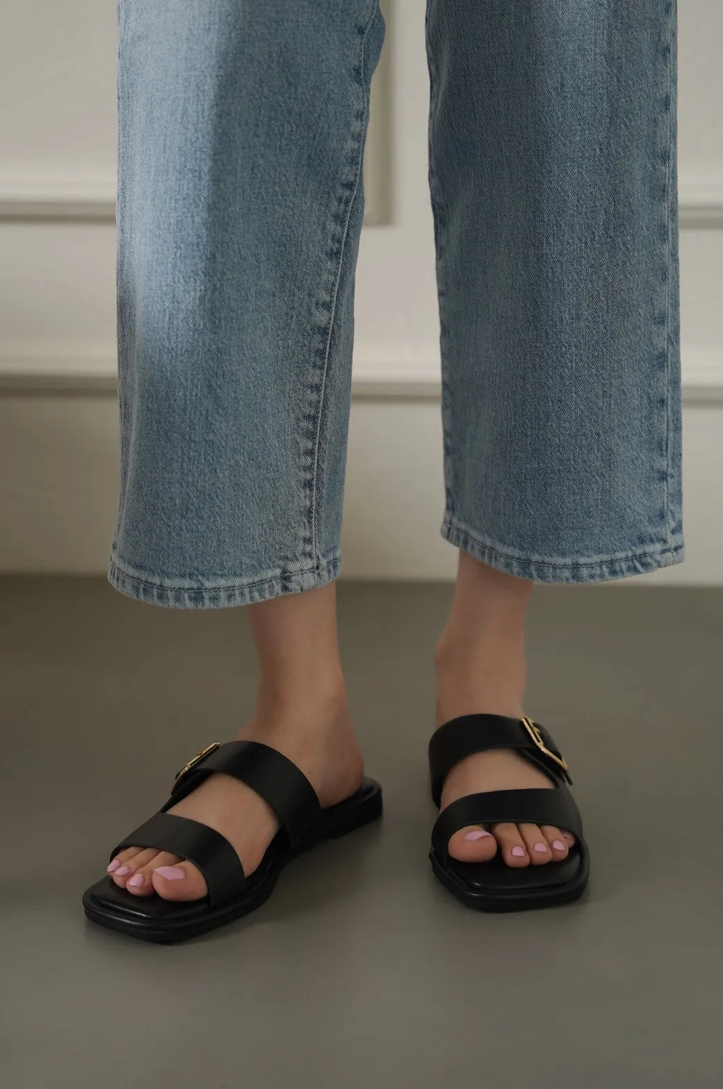 SQUARE MAMA SLIDES