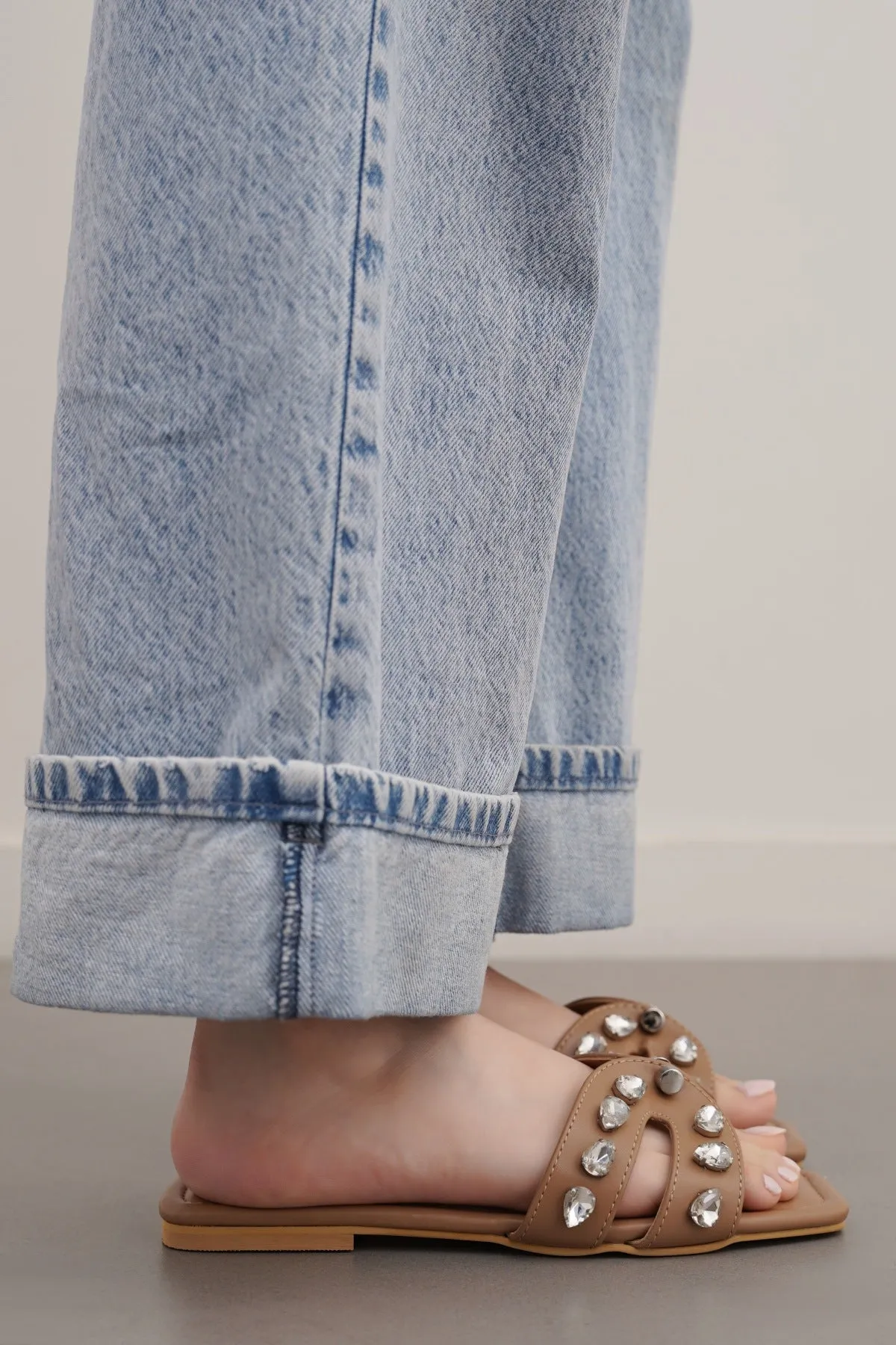 STUDDED CRYSTAL SLIDES