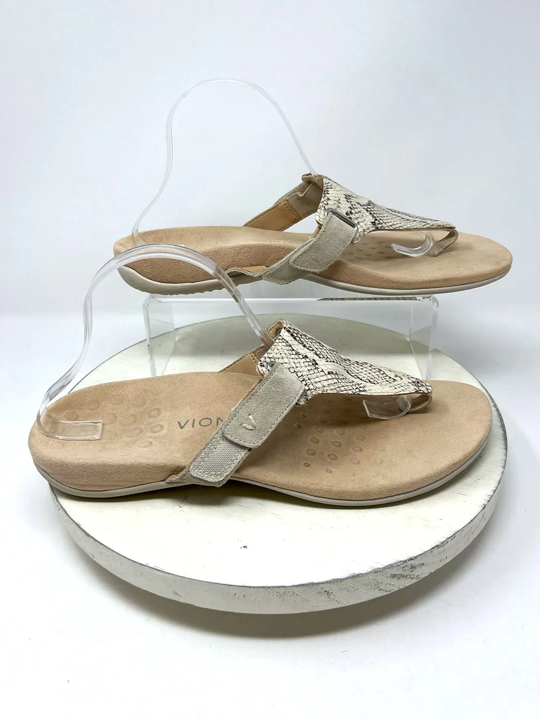 Vionic Size 12 Cream & Taupe Snakeskin Print Sandals